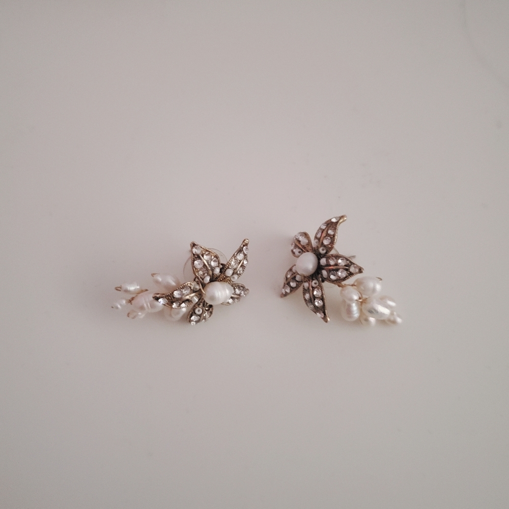 FLOWER EARRINGS